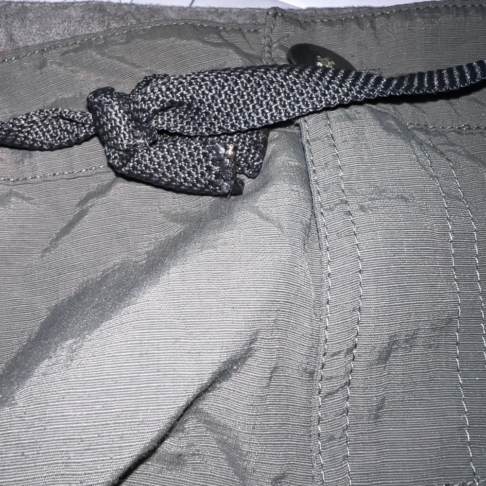 Alpine Design Mens Cargo Shorts XL Olive Green Nylon Hiking Outdoor‎ Utility - Picture 2 of 6